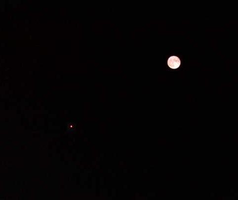 mlw-mars-moon0812033