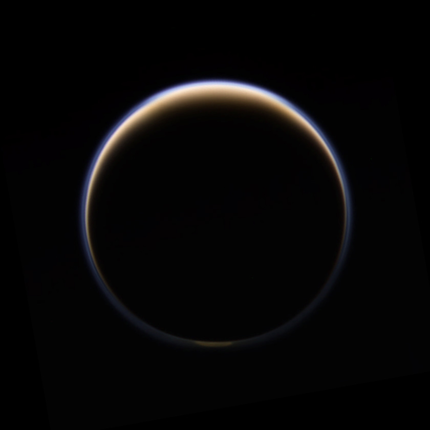 titan_cassini_raw_20120606_hi-phase_polar-cap.jpg